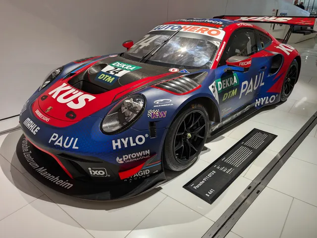 Rennwagen, Radnaben und ein Porsche aus Lego - Das Porsche Museum Stuttgart