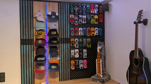 Vom Regal an die Wand - Lego Speed Champions auf Ikea Skadis